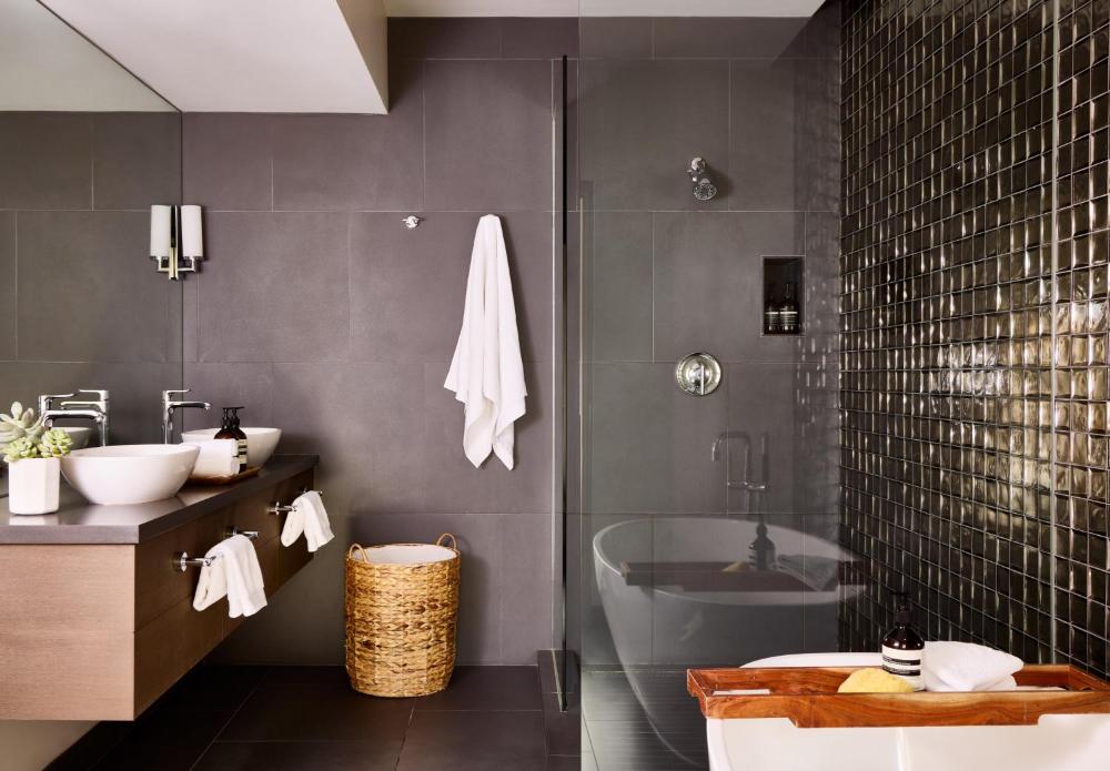 Mountain Suite King interior